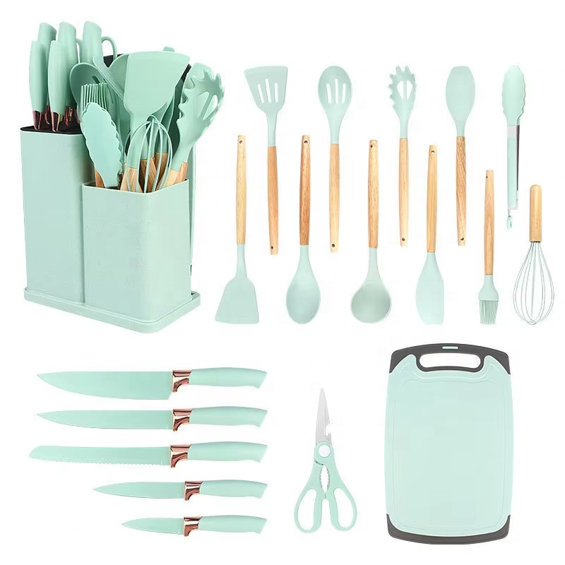Set 19 ustensile de gatit din silicon cu maner rezistent din bambus, suport si tocator
